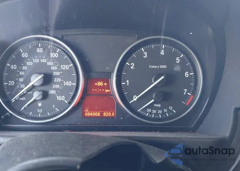 2011 BMW 328I z USA, uszkodzony, nr VIN WBAPH7C51BE676838